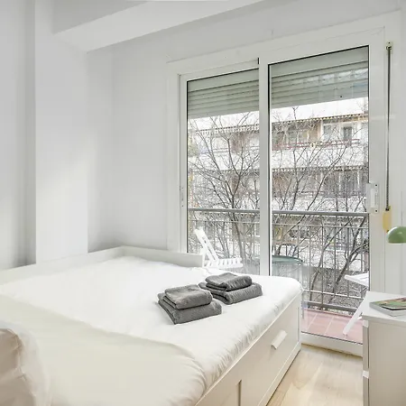 Apartment Beautiful Next To The Sagrada Famila *