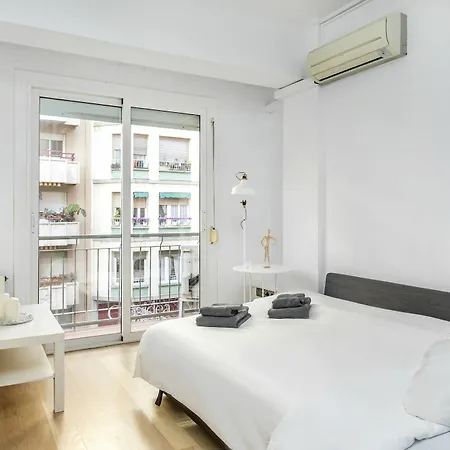 Apartment Beautiful Next To The Sagrada Famila